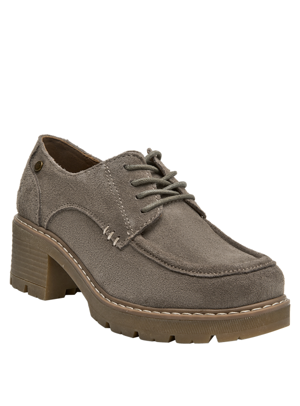 Zapato de cuero taupe para mujer, con taco bloque, ideal para vestir con jeans o vestido.
