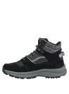 Calzado outdoor negro para mujer, combina confort y funcionalidad en cada paso.