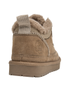 Calzado casual beige para mujer, diseño acogedor, perfecto para explorar y disfrutar de la comodidad.