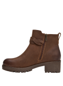 Botín café para mujer, estilo casual, con punta redonda y trenza decorativa para un look distintivo.