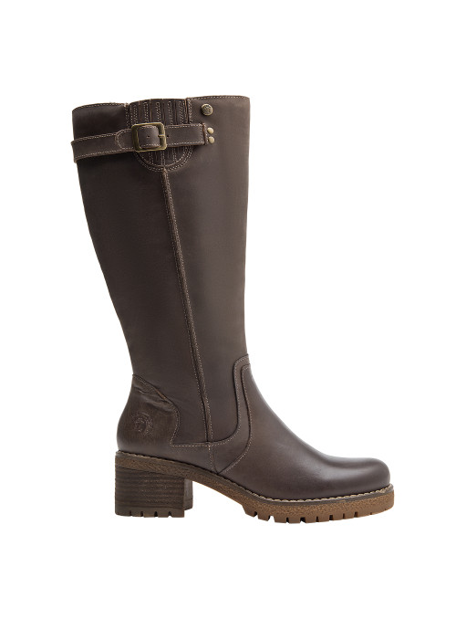 Bota de mujer en color café, estilo casual, confeccionada en cuero resistente para mayor durabilidad.