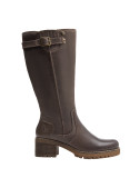 Calzado casual mujer, bota de cuero café, perfecta para aventuras urbanas y salidas al aire libre.