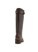 Bota café mujer, con taco de bloque de 6 cm, ideal para un look casual y cómodo en diversas ocasiones.