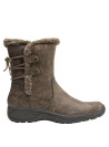 Bota de cuero café para mujer, con detalles distintivos y punta redonda.