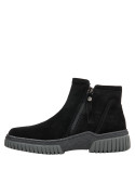 Calzado casual negro de mujer, punta redonda, ideal para combinar con jeans o vestidos.