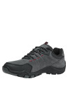 Zapatillas grises para hombre, estilo outdoor, ideales para caminatas y paseos urbanos.