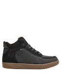 Zapatilla para niño de Panama Jack, color negro, ideal para explorar con estilo y confort en el día a día.