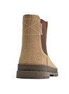 Botín casual para niña en color beige, perfecto para actividades al aire libre.