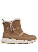 Botín de niña en color camel, taco plano de 2 cm, perfecto para explorar con comodidad y estilo.