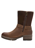 Bota de cuero en tono moro, con taco bloque de 4.5 cm, perfecta para un look diario cómodo.