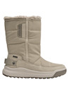 Botas beige Panama Jack combinadas con jeans, perfectas para un look urbano y cómodo.