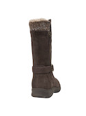 Bota Panama Jack en suave cuero moro, con taco plano y detalles de cremallera lateral, perfecta para exploraciones diarias.