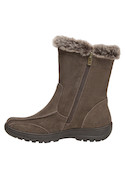 Bota de cuero café con diseño decorativo, ideal para actividades diarias.