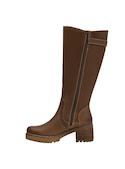 Bota de cuero suave en color café, ideal para actividades outdoor y looks versátiles.