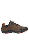 Zapatilla urbana para hombre, con punta redonda y altura de taco de 5 cm, ideal para explorar la ciudad.
