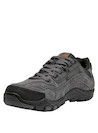 Zapatilla gris urbana para hombre, diseño robusto y moderno, ideal para actividades al aire libre.