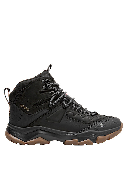 Botín outdoor para hombre en cuero negro, diseñado para escapadas y actividades al aire libre.