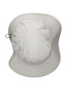 Gorro unisex beige de poliéster reciclado, estilo casual, ideal para actividades al aire libre.