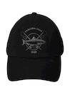 Gorra negra unisex de algodón, con parche de cuero, ideal para un look versátil.