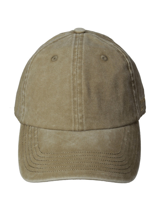 Jockey de algodón beige unisex, estilo relajado, recomendado para escapadas al campo.