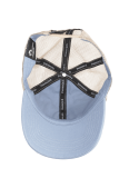 jockey unisex azul con diseño aventurero, ideal para actividades al aire libre.