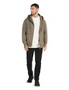 Polerón casual hombre color oliva, confeccionado en mezcla de algodón y poliéster, estilo minimalista.
