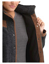 Chaqueta de mujer con corte recto y estructurado, combina comodidad y estilo moderno.