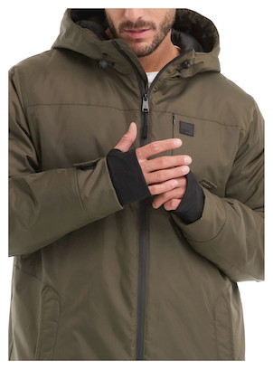 Parka en color oliva para hombre, diseño funcional con gorro ajustable y cordones elásticos para protección adicional.