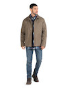 Chaqueta de hombre en color taupe, estilo casual, fabricada en 100% algodón, ideal para actividades diarias.