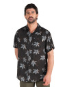 Guayabera masculina en color negro, diseño ligero y suave, ideal para actividades diarias.