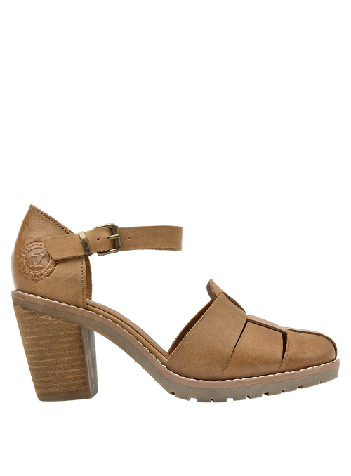 Zapato cómodo con plantilla acolchada y suela de alta tracción, ideal para jornadas prolongadas.