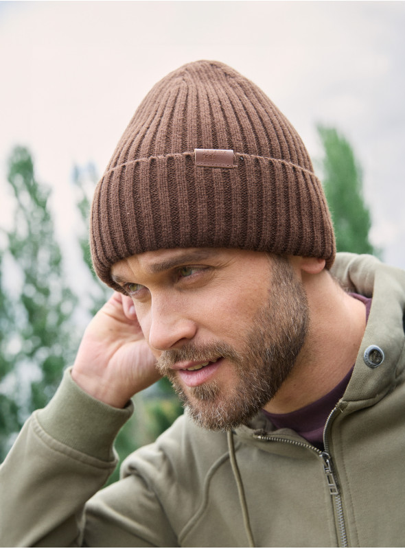 Gorro unisex color café de Panama Jack, estilo casual, ideal para actividades al aire libre.