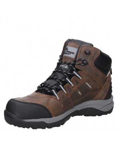Zapato de trabajo café, con detalles en relieve y costuras visibles, perfecto para ambientes que requieren resistencia.