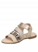 Sandalia beige de niña, diseño versátil y cómodo para uso diario.