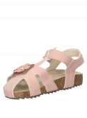 Calzado rosado informal para niña, con diseño versátil y resistente, perfecto para el uso diario.