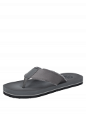 Sandalia gris casual para hombre con tiras gruesas sintéticas, ideal para paseos informales y días cálidos en la ciudad.