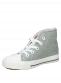Zapatilla verde casual de niña, textil resistente, ideal para aventuras urbanas.